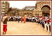 Swamishri is welcomed at the Alexandra Palace 