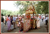 A colorful parade through the CFI grounds capsuled the traditions, festivals and characters of India's glorious heritage