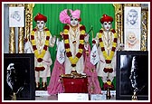 Aksharbrahma Gunatitanand Swami, Bhagwan Swaminarayan and Shri Gopalanand Swami, Amdavad