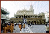 Shree BAPS Swaminarayan Mandir, Bochasan