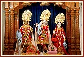 Shri Harikrishna Maharaj and Shri Radha Krishna Dev