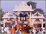 A beautiful Mandir gate