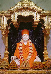 Annakut placed before Shastriji Maharaj