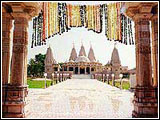 Shree Swaminarayan Mandir, Mahelav