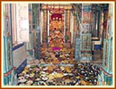 Over 500 different varieties of food are offered to the murtis in each of three shrines of the main mandir.