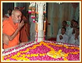 Swamishri at Yogi Smruti Mandir