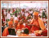 Performing arti of Lord Harikrishna Maharaj at the culmination of the Yagna ceremony