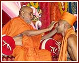 With the divine blessings of Swamishri, 4 Parshads took initiation as sadhus