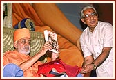 Opening of a book on Premanand Swami's Hindi Bhajans
