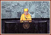 Swamishri delivering his speech on 'A Call for Dialogue' to the Summit. 