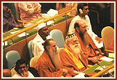 Swami Shivaya Subramanianji (center), a Hindu saint and editor of the popular periodical 'Hinduism Today' at the Summit 