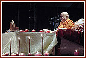 Swamishri doing mala