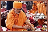 Panchamrut snan (bath) of Thakorji