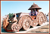 The murtis of deities were paraded in beautifully decorated floats on the streets of Anand