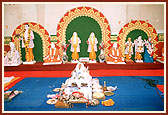 Murtis of Aksharpurushottam Maharaj, Harikrishna Maharaj, Laxmi Narayan Dev, Ghanshyam Maharaj and Guru Parampara, which were worshipped at the Yagna 