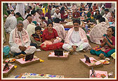  1500 devotees participated in the yagna and prayed for world peace 