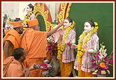 Murtis of Aksharpurushottam Maharaj, Harikrishna Maharaj, Laxmi Narayan Dev, Ghanshyam Maharaj and Guru Parampara, which were worshipped at the Yagna 