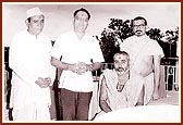 Swamishri with Pujya Doctor Swami and Somabhai (on his immediate right), the main sponsor of the Sankari Mandir