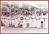 Women devotees having darshan