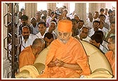Swamishri in the maha-puja
