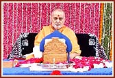 Swamishri  performs his morning puja at the Akshardham site