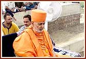 Swamishri during the rituals