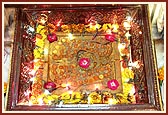 The holy charanarvind in Akshar Deri