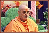 Chanting the Swaminarayan mahamantra