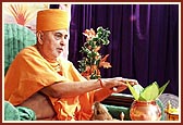 Swamishri engaged in Chopada pujan ritual