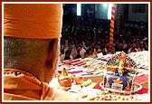 Swamishri engaged in Chopada pujan ritual 