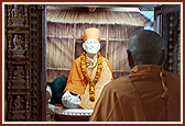 Darshan of Shastriji Maharaj