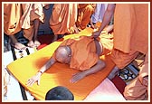 ... prostrations to Thakorji
