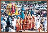 Sadhus pull the Peacock Float carrying the murti of Shri Ghanshyam Maharaj