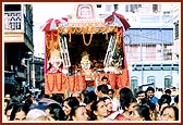 The Rath being pulled through the streets of Bhawanipore