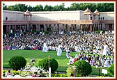 Views of the audience seated in the condolence assembly