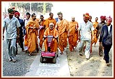  Swamishri returning to his residence