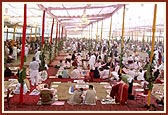 770 devotees performed the rituals in the Vishwa Shanti Maha Yagna
