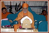 Swamishri during the yagna rituals