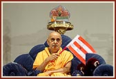 Swamishri waves the BAPS flag