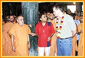 Blesses a wellwisher and explains about the glory of Yogiji Maharaj