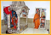 Swamishri engaged in darshan in Shastriji Maharaj's room