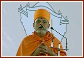 Speech by Pujya Ishwarcharan Swami