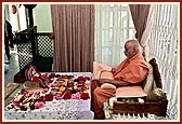 Swamishri's morning puja