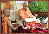 Swamishri's morning puja