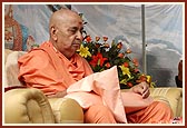 Swamishri's morning puja