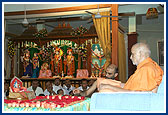 Swamishri's morning puja at Dar-es-Salaam Mandir