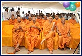 Sadhus engaged in darshan of Swamishri