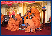 Sadhus of Nairobi mandir and leading devotees of East Africa mandal welcome Swamishri with garlands