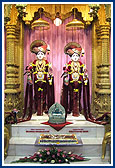 Bhagwan Swaminarayan and Aksharbrahma Gunatitanand Swami