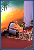 Swamishri's morning puja